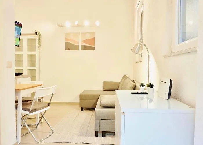 Gemuetliches Kleines Studio-apartment In Lage Naehe Innenstadt Mit Klimaanlage קרלסרוהה