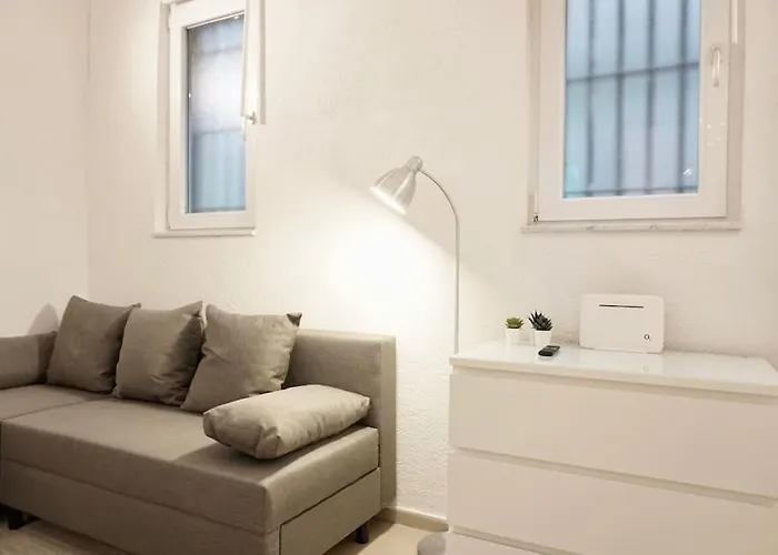Gemuetliches Kleines Studio-apartment In Lage Naehe Innenstadt Mit Klimaanlage קרלסרוהה