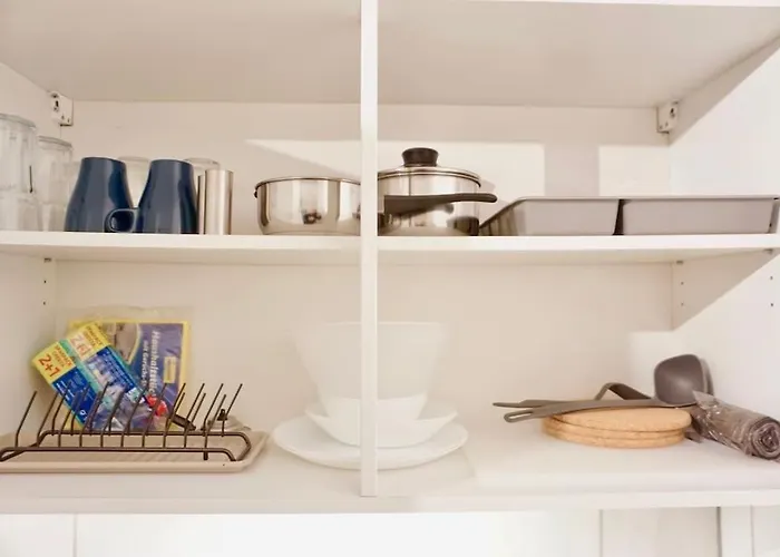 Gemuetliches Kleines Studio-apartment In Lage Naehe Innenstadt Mit Klimaanlage