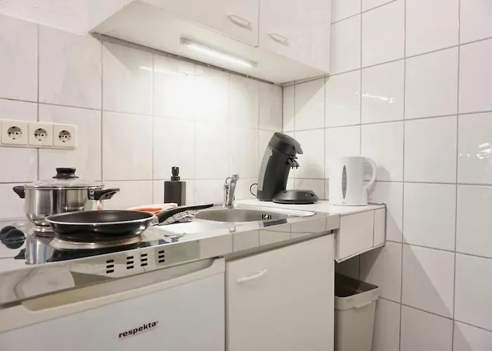 דירה Gemuetliches Kleines Studio-apartment In Lage Naehe Innenstadt Mit Klimaanlage